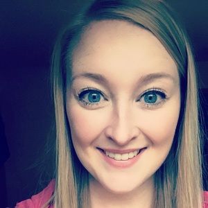 Meet your Posher, Dana